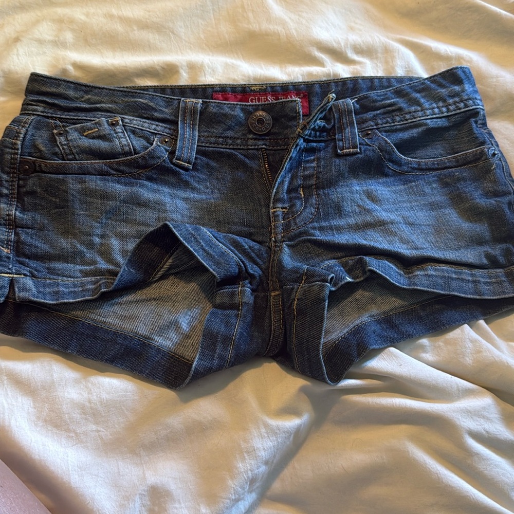 Women’s Guess jean shorts. Size 30